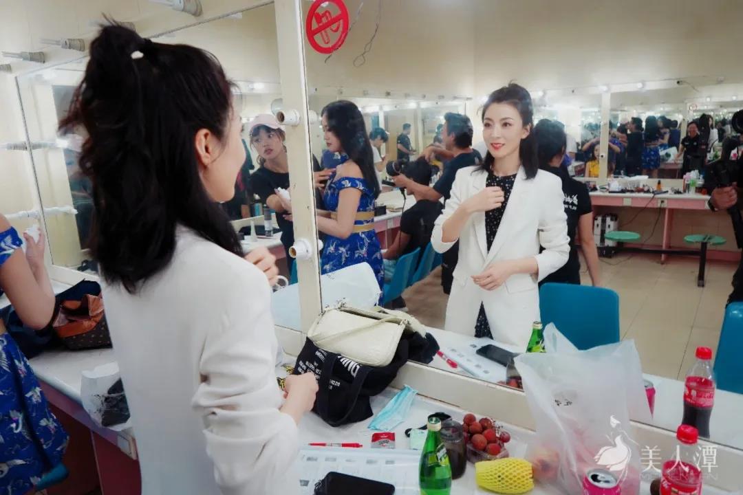 美人潭|文藝女神 河南衛(wèi)視武林風(fēng)欄目主持人韓艷：搏擊擂臺(tái)旁的自我博弈